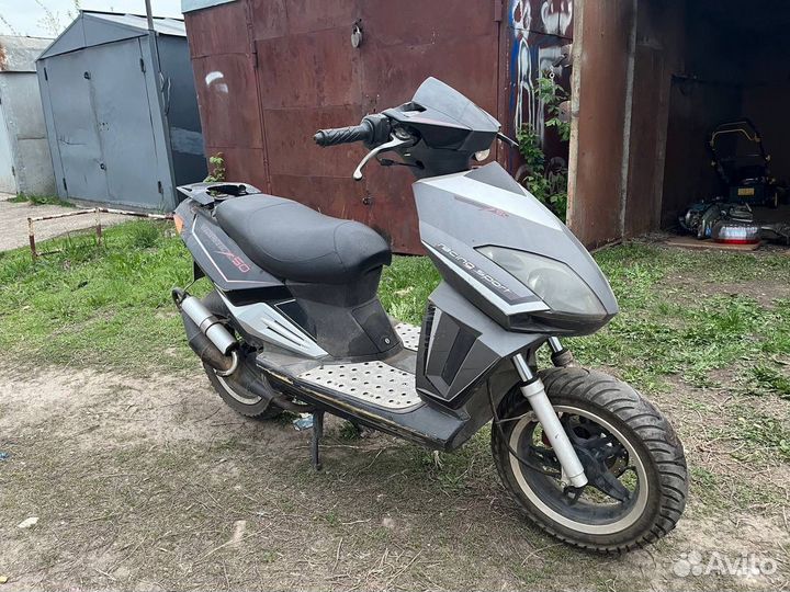 Продаю скутер Stels vortex 50