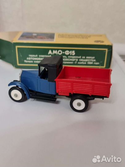 Коллекционная машинка СССР