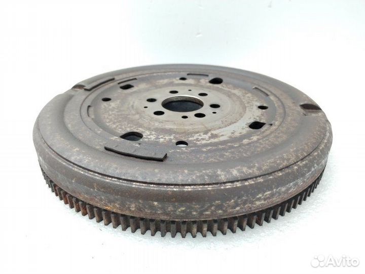 Маховик МКПП Volkswagen Golf 5 1.4 caxa 2008