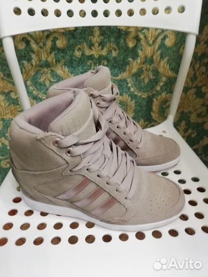 Кроссовки adidas