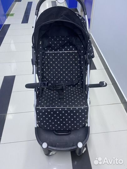 Прогулочная коляска yoya plus