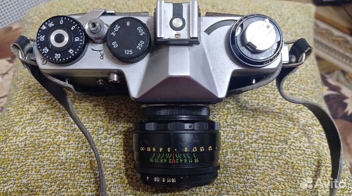Пленочный фотоаппарат Зенит