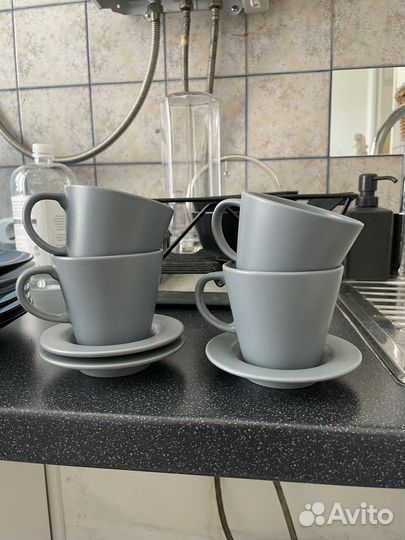 Набор тарелок и кружек икеа