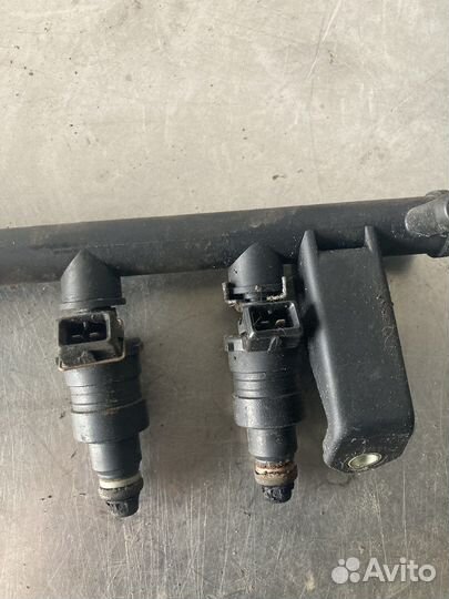 Топливные форсунки Пежо 405 2.0