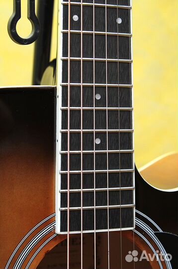 Электроакустическая гитара Martinez
