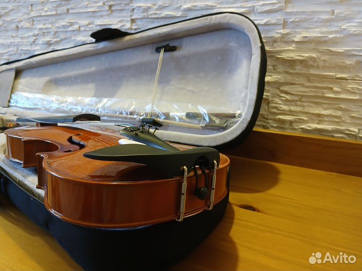 Скрипка 4/4 новая