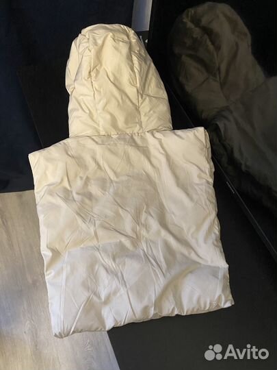 Манишка с капюшоном