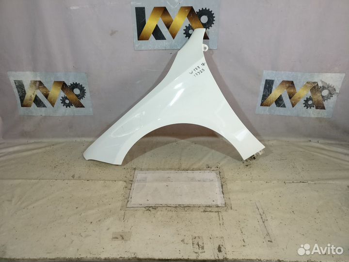 Mercedes W177 Крыло Левое 17325