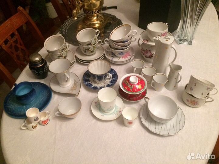 Много редкой чайной посуды