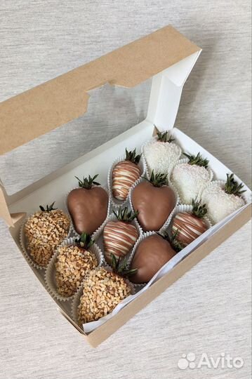 Клубничные композиции, клубника в шоколаде