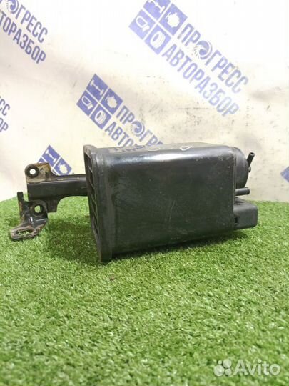 Абсорбер Toyota Corolla универсал 1.6 3zzfe 2004