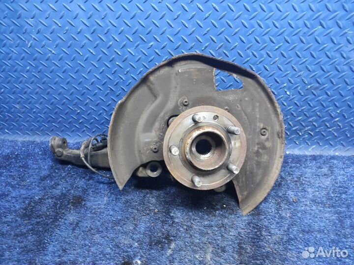 Кулак ступица передний правый Land Rover Discovery