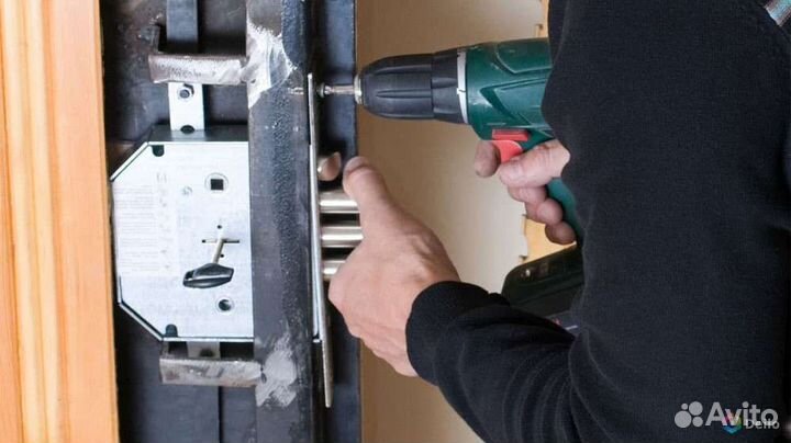 Замена замков. Ремонт замков. Установка замков