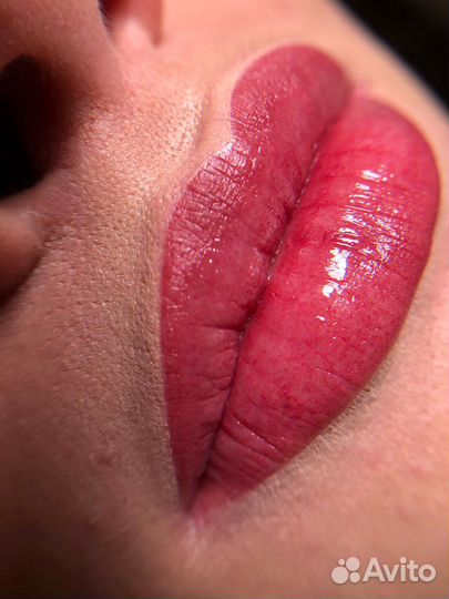 Перманентный макияж бровей, губ, век