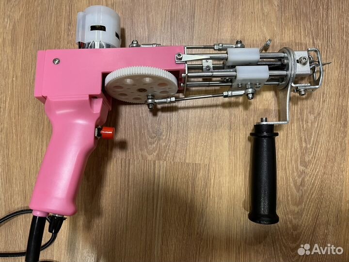 Тафтинговый пистолет (тафтган)