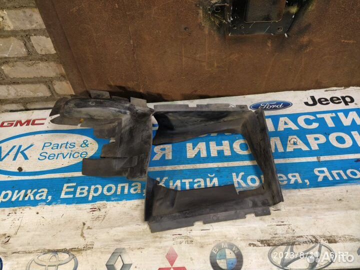 Диффузор интеркулера перед. лев. Audi Q7 05-15