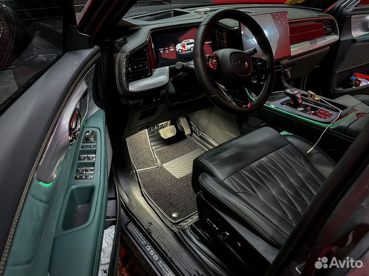 Автомобильный коврик из экокожи