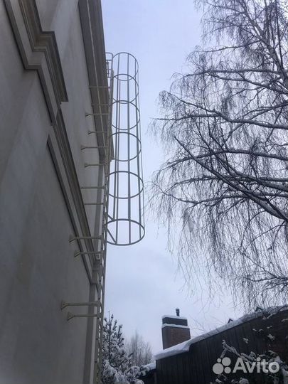 Лестница кровельная