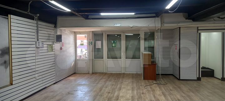 Здание, 2000 м²