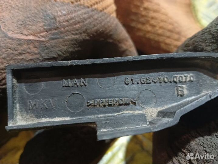 Влагоотделитель правый Man Tgl