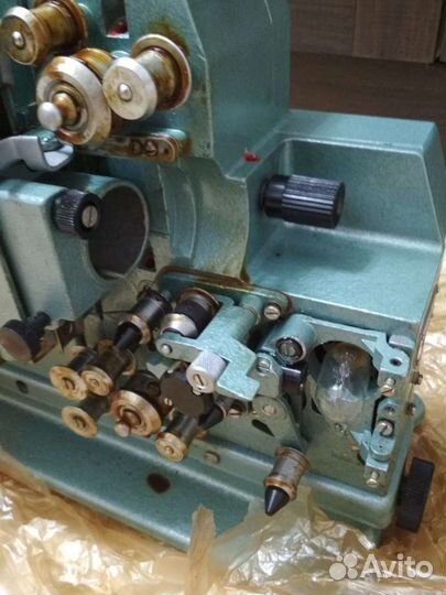 Кинопроектор Украина 7