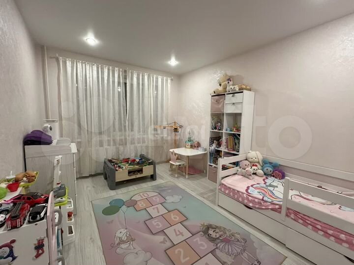 4-к. квартира, 80,4 м², 1/9 эт.