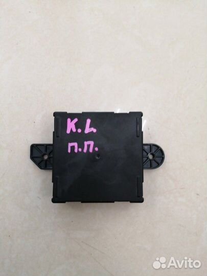 Блок комфорта передний правый Jeep Cherokee KL ED6