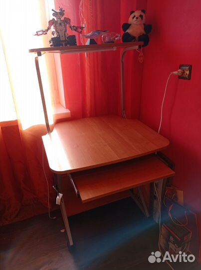 Компьютерный стол