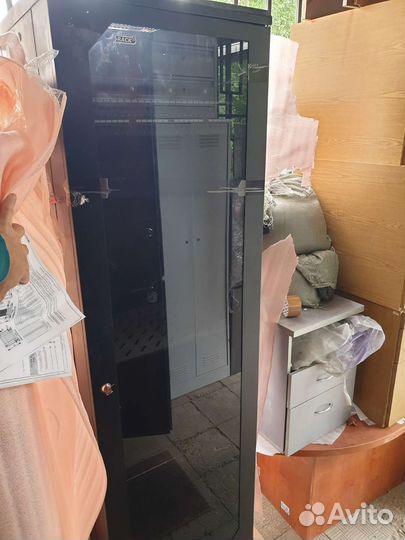 Шкаф серверный телекоммуникационный