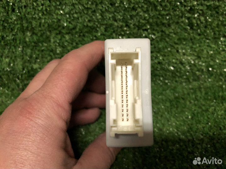 Блок управления пневмо подвеской BMW X6 E71 2011