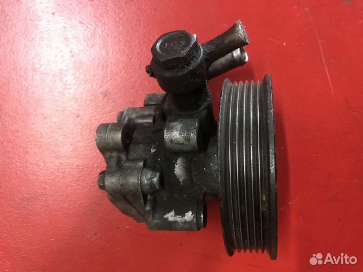 Насос гура Hyundai Tucson SUV D4EA 2.0 crdi дизель