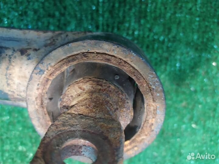 Рычаг задний продольный левый Toyota Auris E18 20