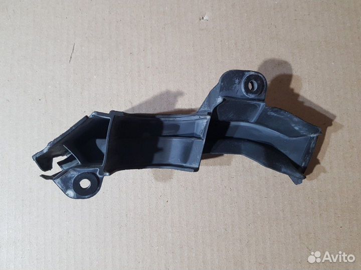 Уплотнитель капота передний левый 5-Series F10