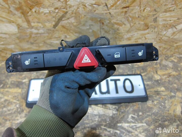 Панель консоли Kia Ceed