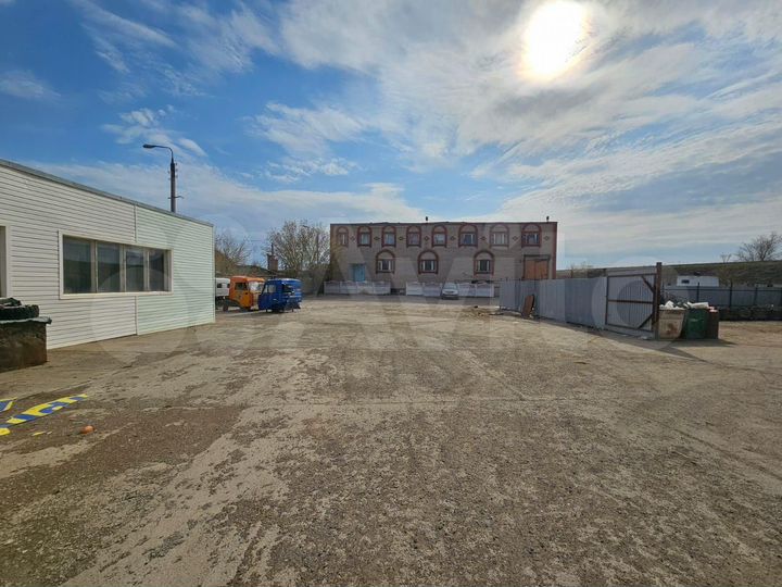 Продается производственная база с арендаторами 383