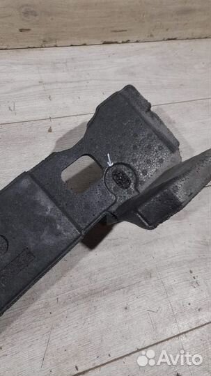 Абсорбер переднего бампера передний Toyota