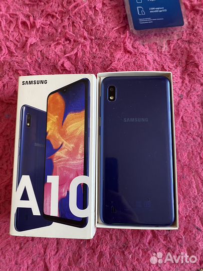 Samsung Galaxy A10, 2/32 ГБ