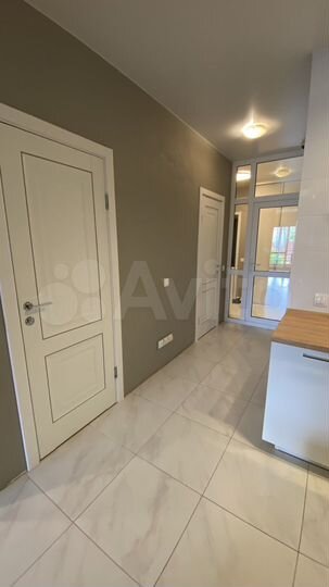 3-к. квартира, 81,5 м², 1/2 эт.