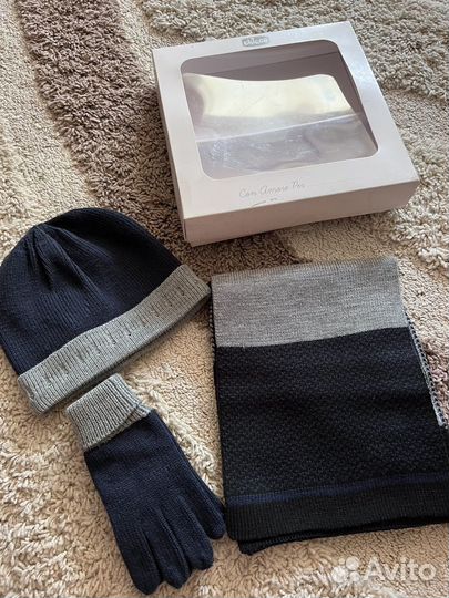 Комлект шапка шарф перчатки chicco