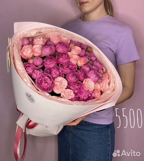 Кустовые пионовидные розы (букет, коробка)