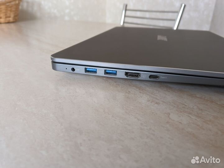 Ноутбук UIG Ryzen 7840HS