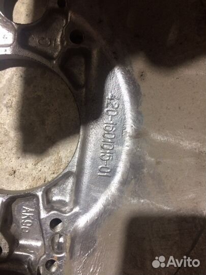 Картер сцепления двигатель 417,421,4213