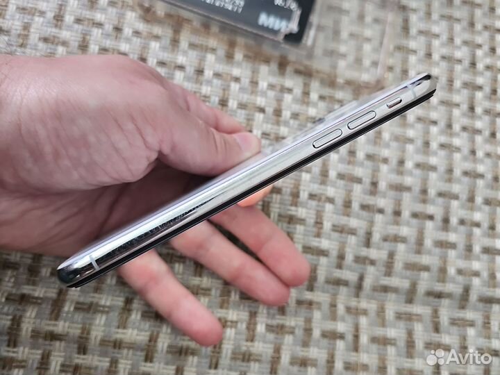 iPhone X, 256 ГБ