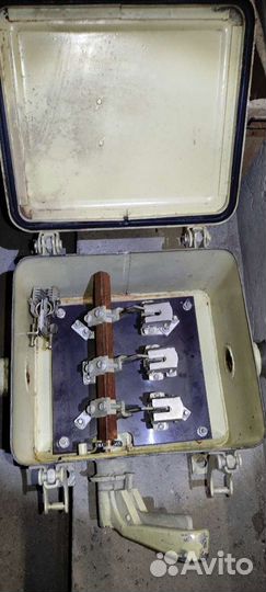 Ярв-313 100А рубильник. сделано В СССР