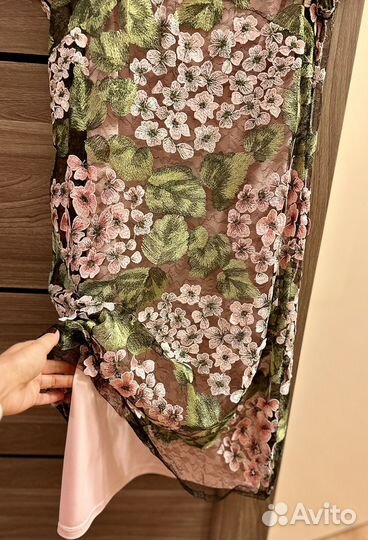 Нарядное платье