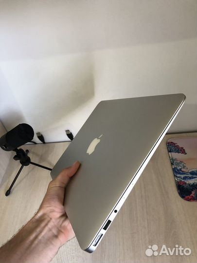 Macbook AIR 13 середина 2013