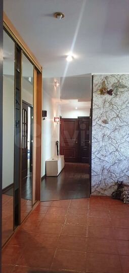 2-к. квартира, 60 м², 3/5 эт.