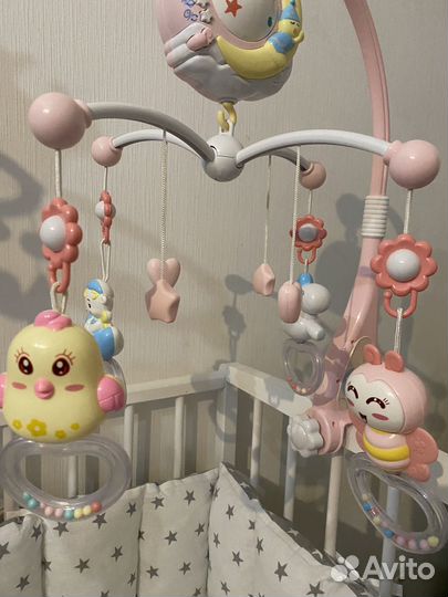 Детский мобиль в кроватку