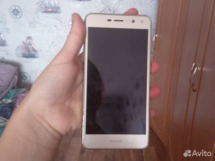 Телефон Huawei