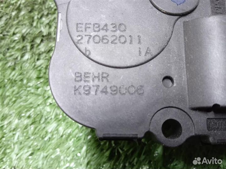 Моторчик заслонки печки Audi A4 (B8) 2007-2015